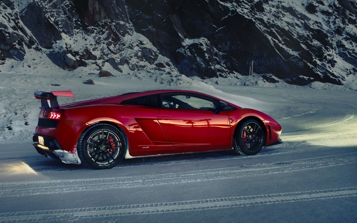 Lamborghini’s Gallardo Super Trofeo Stradale on the Transfăgărășan
