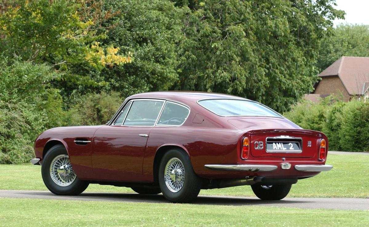 Aston Martin DB6