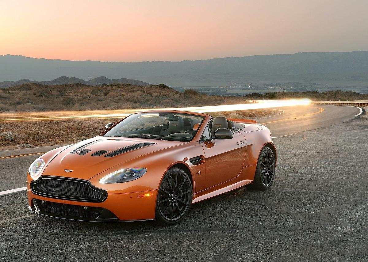 Aston Martin V12 Vantage Roadster