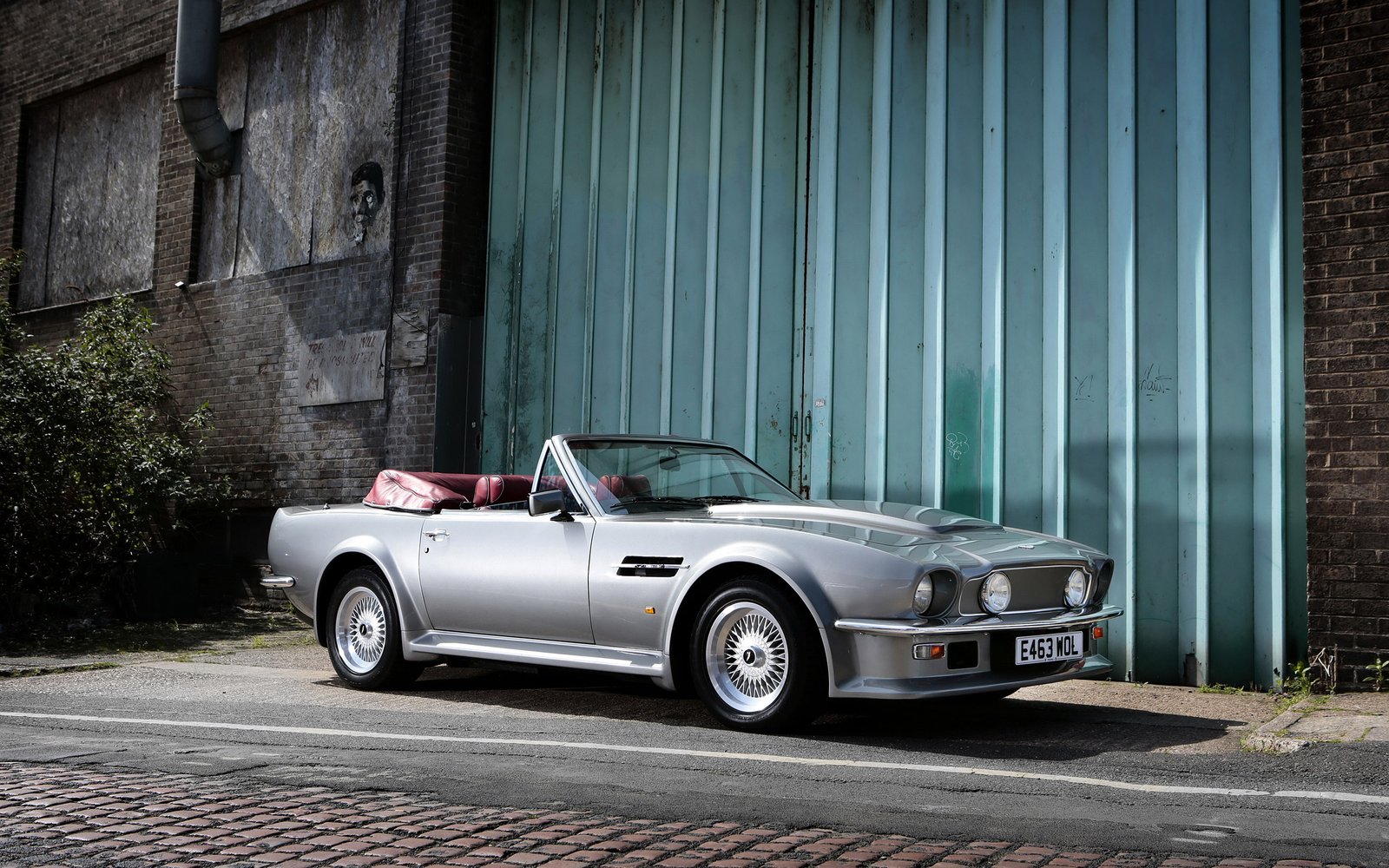 Aston Martin V8 Vantage Volante