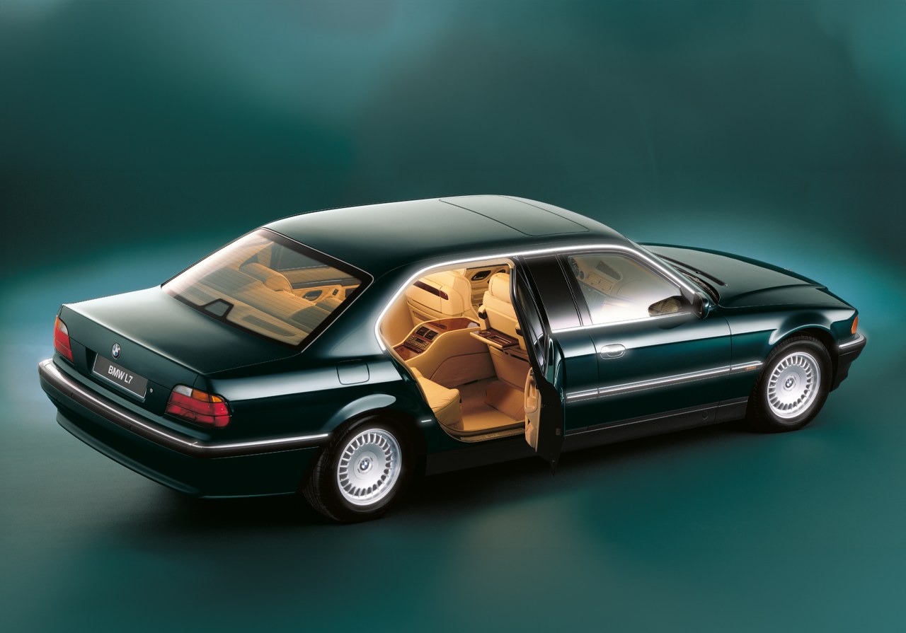 BMW L7 (E38)