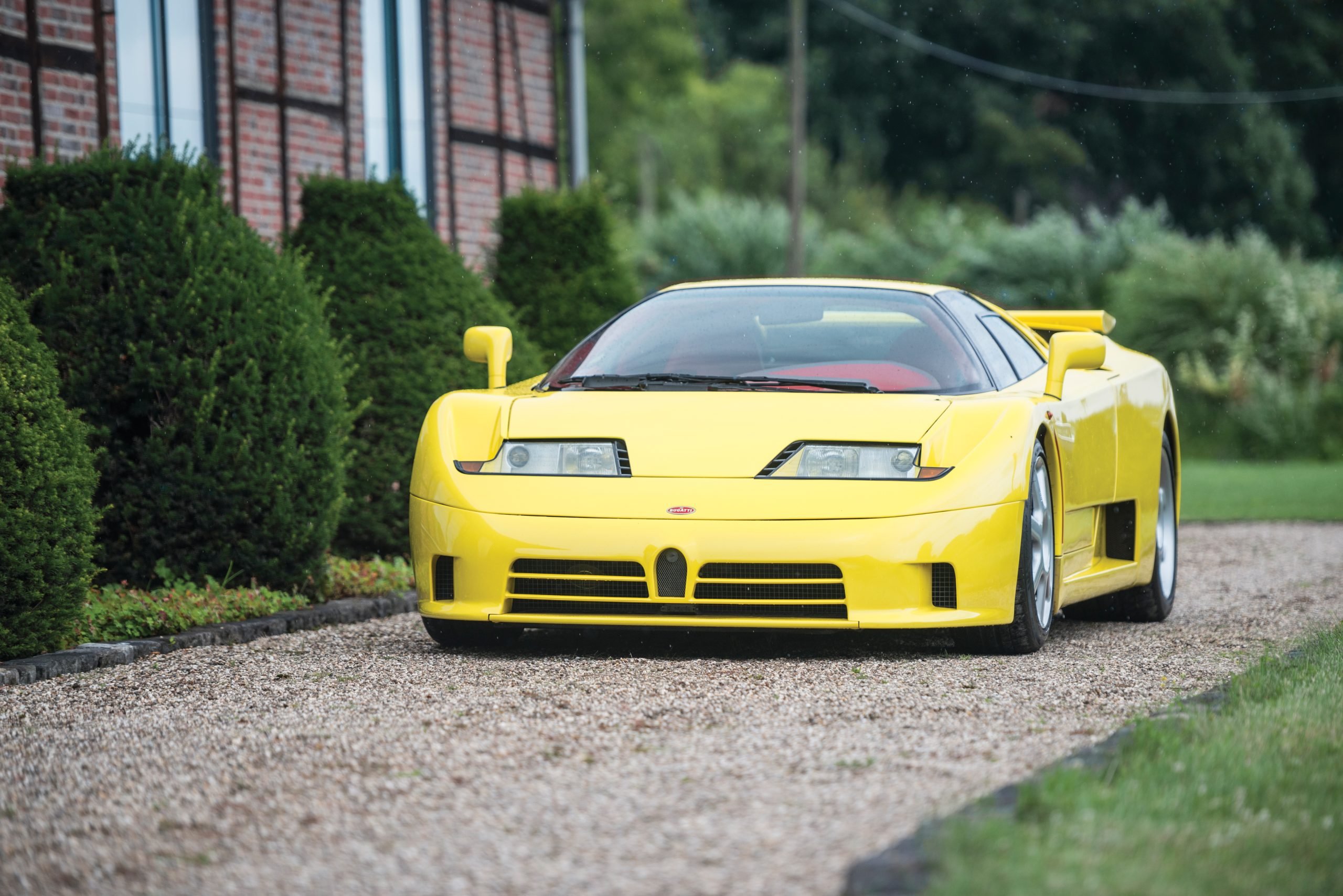Bugatti EB110 SS
